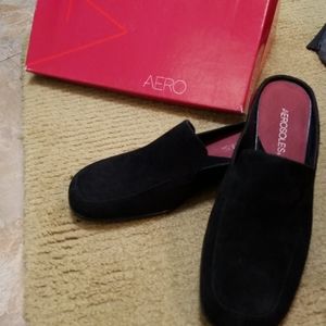 Aerosoles black suede, flat mule